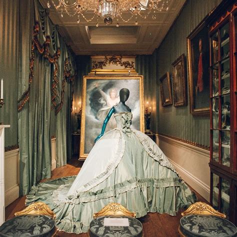 House Style: Five Centuries of Fashion at Chatsworth 